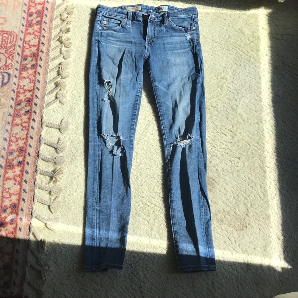 AG “The Legging Ankle” Ripped Ankle Jean Size 27R